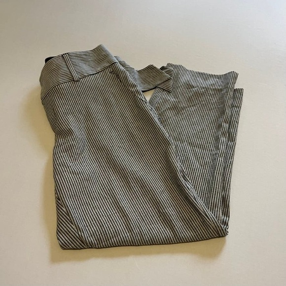 Banana Republic Black White Striped cropped pants 6 - Picture 2 of 11